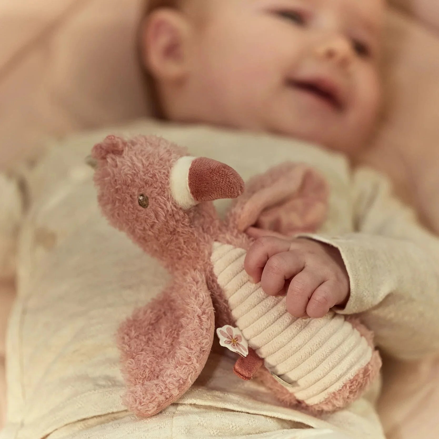 little dutch- Quetschrassel Flamingo - Pink Safari Friends