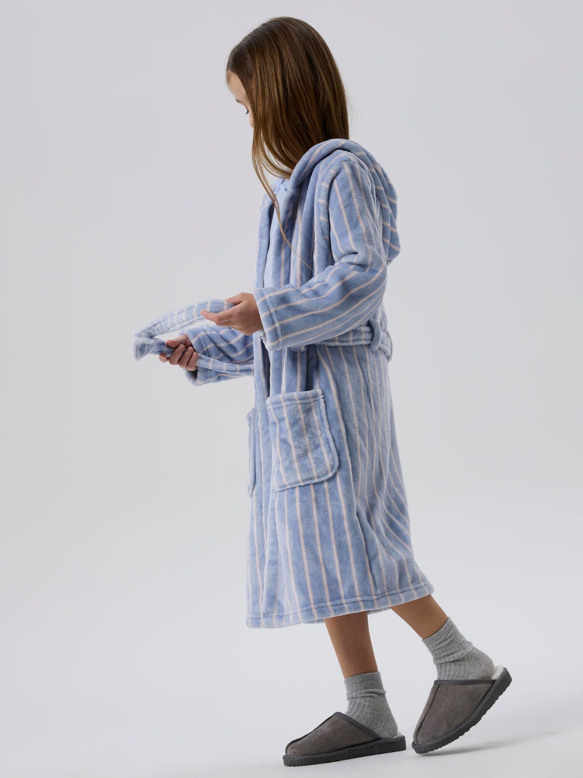 Name it-NKFROSE MORNING ROBE-kentucky blue