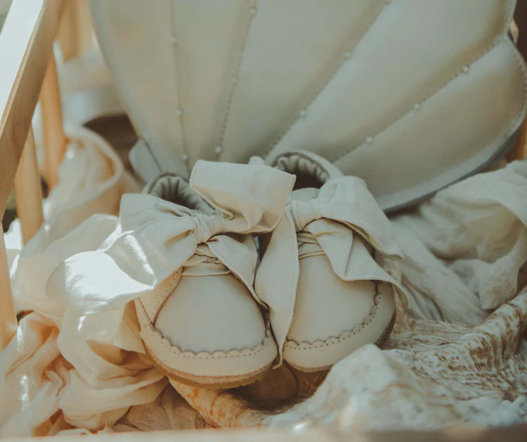 Lonny Sneakers-Cream Leather